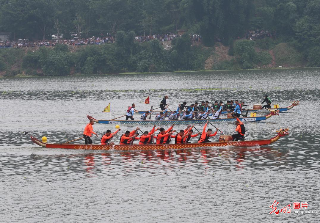 首训开桨！第六届“东盛”杯菏泽龙舟邀请赛正式进入训练阶段_菏泽新闻_大众网(图1)