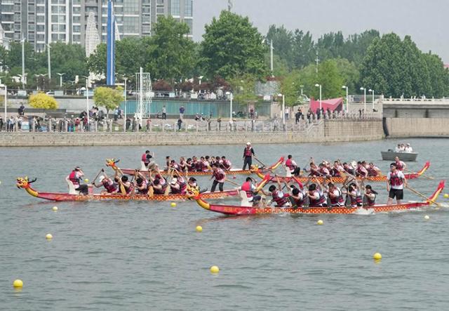 郑州市财贸学校第十五届春季运动会顺利举行(图1)