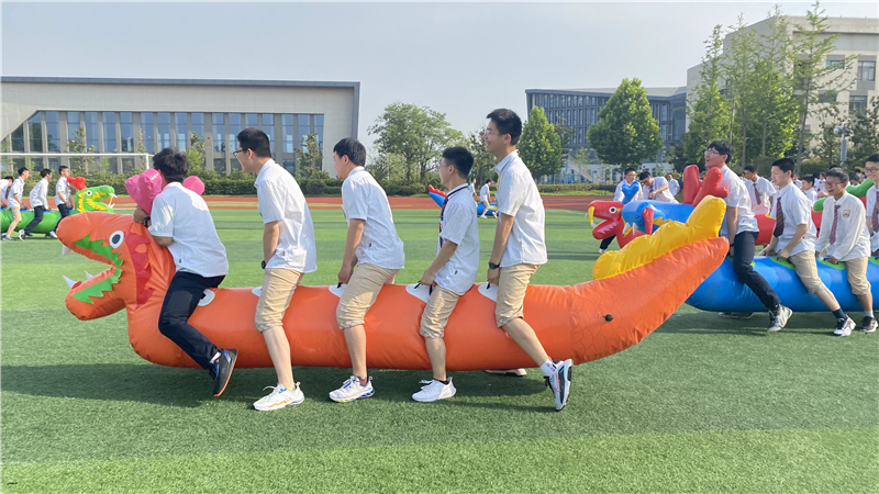 凯里实验高级中学代表队在2024年全国青少年龙舟锦标赛暨U系列龙舟赛创佳绩(图1)