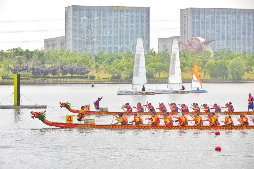 龙舟醒狮聚人气景区商圈齐上新江海“五一”文旅市场活力迸发(图1)