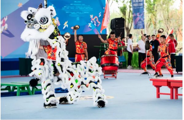 益阳师专蝉联中国大学生女子舞龙舞狮锦标赛冠军(图1)
